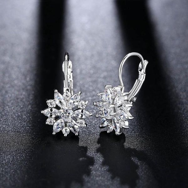 2021 new wild rose gold hypoallergenic earrings original crystal from swarovskis bella mini piercing woman earrings, Golden;silver
2021 new wild rose gold hypoallergenic earrings original crystal from swarovskis bella mini piercing woman earrings, Golden;silver