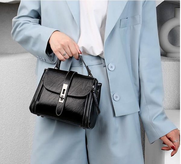 women's clutch bag crystal pearl clutch purse luxury handbag embroidery evening bag for shoulder bag dorp shipping ladies handbags wall 
women's clutch bag crystal pearl clutch purse luxury handbag embroidery evening bag for shoulder bag dorp shipping ladies handbags wall