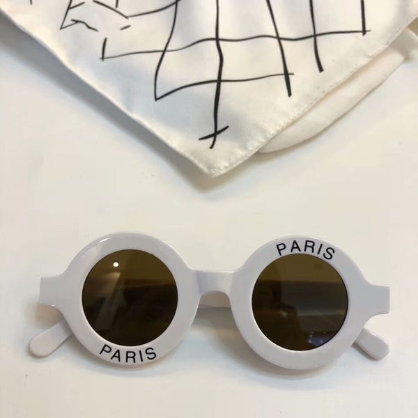 new 01945 mens sunglasses men sun glasses women sunglasses fashion style protects eyes gafas de sol lunettes de soleil with box, White;black
new 01945 mens sunglasses men sun glasses women sunglasses fashion style protects eyes gafas de sol lunettes de soleil with box, White;black