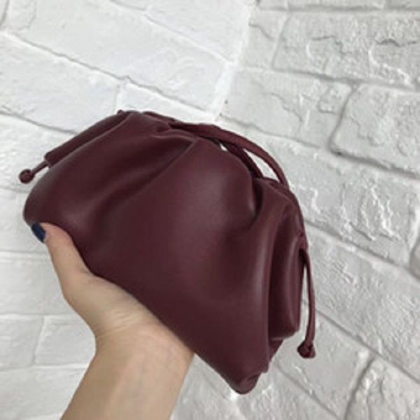 designer cowhide small size cloud shape hand bag cross body bag sweet high fashion and chic pleated simple designer bag
designer cowhide small size cloud shape hand bag cross body bag sweet high fashion and chic pleated simple designer bag