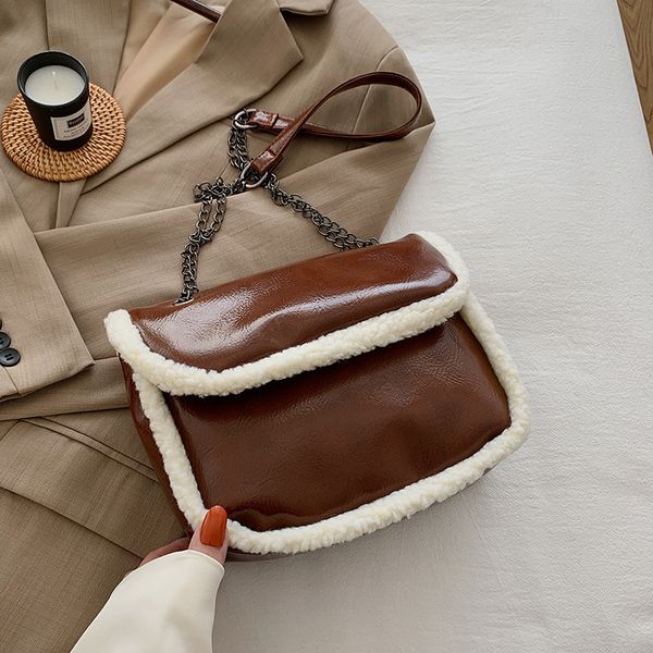 2021 new fashion bumbag for woman crackle belt bag lady cross body bag sac banane with lamb hair 3 color street crossbody pac
2021 new fashion bumbag for woman crackle belt bag lady cross body bag sac banane with lamb hair 3 color street crossbody pac