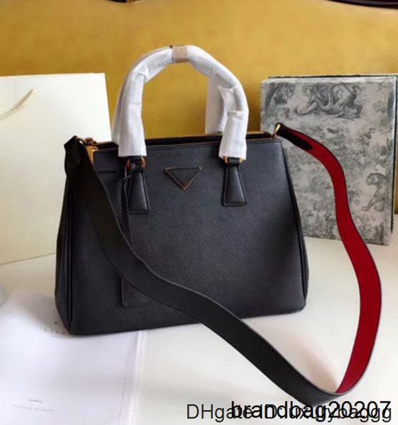 высококачественные убийцы newset lady bag cross pattern bage bags сумки женщины кошелек натуральная кожа сцепление ремешок crossbody totes
высококачественные убийцы newset lady bag cross pattern bage bags сумки женщины кошелек натуральная кожа сцепление ремешок crossbody totes