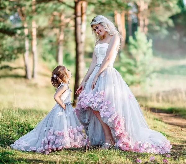 elegant plus size mother daughter evening dresses tulle pink 3d flowers strapless high low party dress formal prom gown robes de soirée, Black;red
elegant plus size mother daughter evening dresses tulle pink 3d flowers strapless high low party dress formal prom gown robes de soirée, Black;red