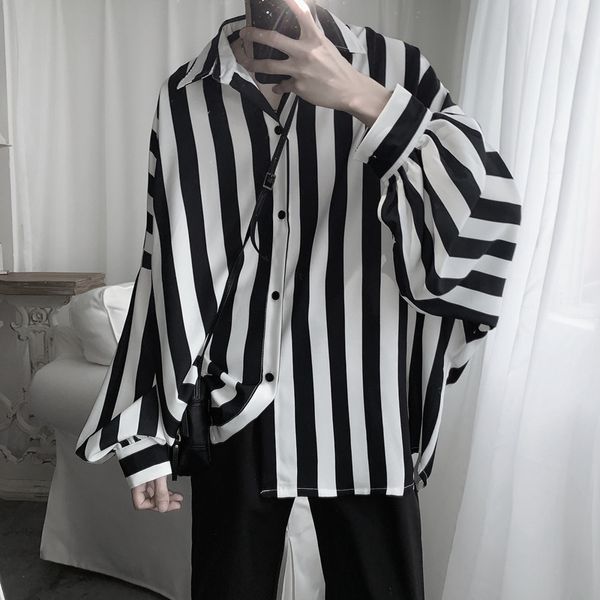 autumn dark is xianqi fashionable men's paper man black and white striped bat long sleeve loose shirt, White;black
autumn dark is xianqi fashionable men's paper man black and white striped bat long sleeve loose shirt, White;black