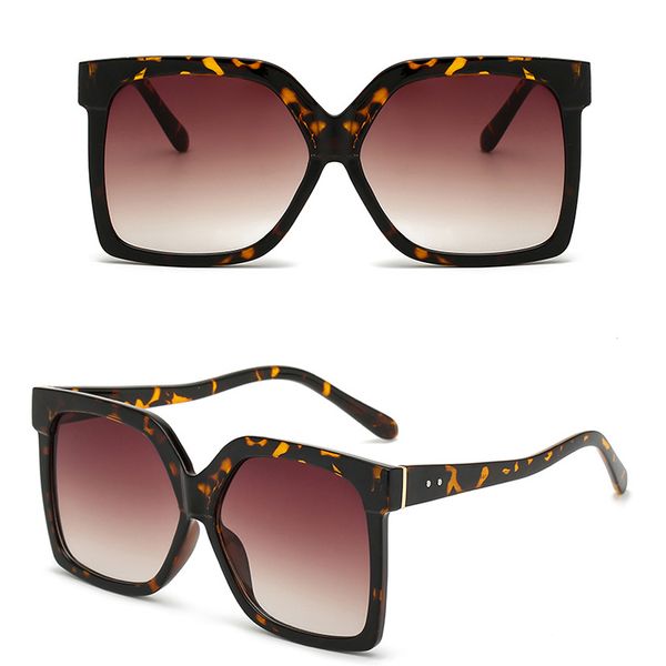 luxury- sunglasses women new sunscreen adumbral summer beach acetate pc large retro fashion new polarizing resin lenses, White;black
luxury- sunglasses women new sunscreen adumbral summer beach acetate pc large retro fashion new polarizing resin lenses, White;black