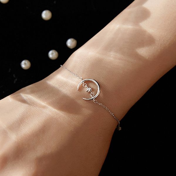 925 silver moon bracelet star hand ornament niche design ins women's simple and luxurious friend gift korea
925 silver moon bracelet star hand ornament niche design ins women's simple and luxurious friend gift korea