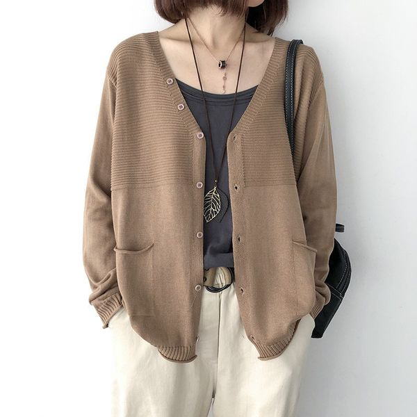 2021 coat women's knitted cardigan spring new loose fall wear thin foreign-style woman's sweater short jacket 6dqm, White;black
2021 coat women's knitted cardigan spring new loose fall wear thin foreign-style woman's sweater short jacket 6dqm, White;black