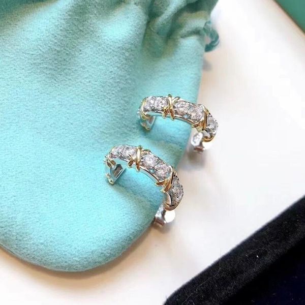 high quality 1: 1 925 sterling silver sixteen stone intersect trendy earring women logo original brand jewelry valentines gift, Golden;silver
high quality 1: 1 925 sterling silver sixteen stone intersect trendy earring women logo original brand jewelry valentines gift, Golden;silver