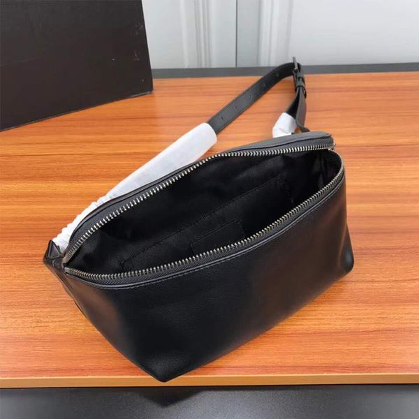 pu outdoor sports pockets fashion large-capacity multifunctional men and women mobile phone messenger pockets cross temperament pockets simp
pu outdoor sports pockets fashion large-capacity multifunctional men and women mobile phone messenger pockets cross temperament pockets simp
