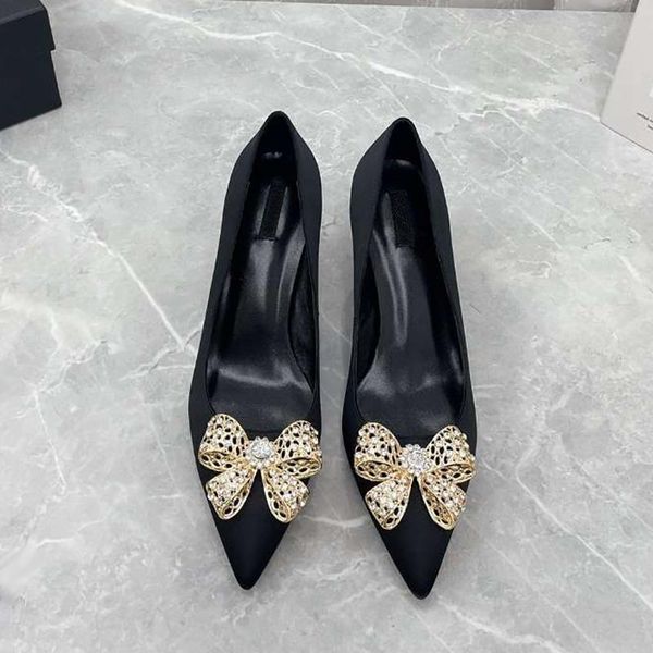 2021dress shoes women fashion crystal bow-knot chaussure femme silk zapatos mujer high heels wedding party bombas, Black
2021dress shoes women fashion crystal bow-knot chaussure femme silk zapatos mujer high heels wedding party bombas, Black