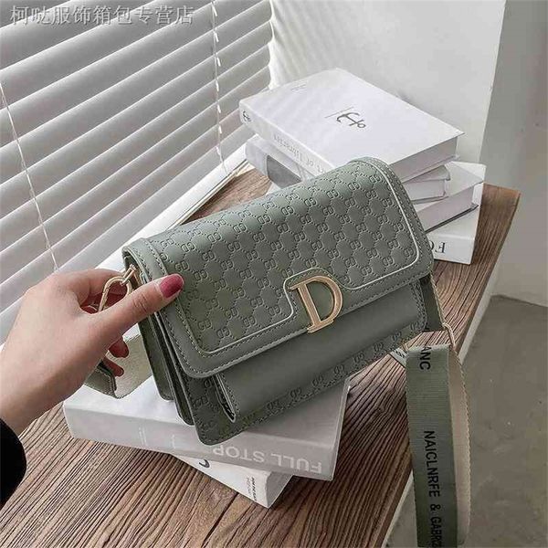 83% off wholesale sale new embossed armpit messenger versatile hand small square french stick one shoulder messenger bag female bag
83% off wholesale sale new embossed armpit messenger versatile hand small square french stick one shoulder messenger bag female bag