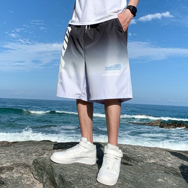 2020 summer new men's gradual change loose shorts korean fashion personality trendy brand leisure beach pants, White;black
2020 summer new men's gradual change loose shorts korean fashion personality trendy brand leisure beach pants, White;black