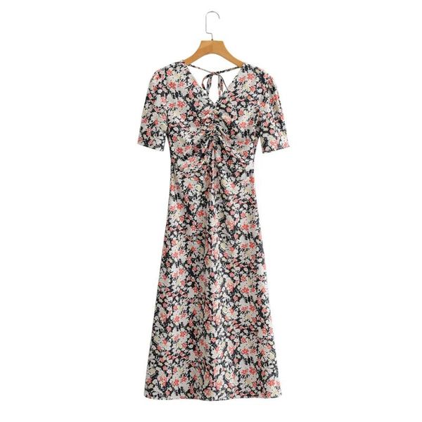 2021 new spring women floral print v neck pleated side slit midi dress female short sleeve clothes lady loose vestido d7211, White;black
2021 new spring women floral print v neck pleated side slit midi dress female short sleeve clothes lady loose vestido d7211, White;black