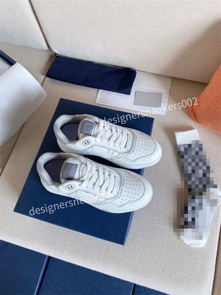 the men quality speed trainer black walking sneakers men women black red casual shoes fashion paris sneakers km201209
the men quality speed trainer black walking sneakers men women black red casual shoes fashion paris sneakers km201209
