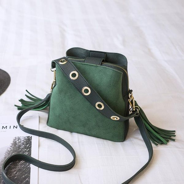 cross body handbag 2021 fashion wild bucket bag simple trend solid color tassel messenger casual shoulder ladies purses
cross body handbag 2021 fashion wild bucket bag simple trend solid color tassel messenger casual shoulder ladies purses