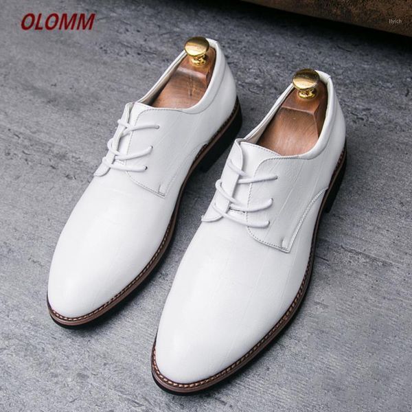 dress shoes men formal wedding party black brown white designer oxfords business british lace-up men's flat shoes1
dress shoes men formal wedding party black brown white designer oxfords business british lace-up men's flat shoes1