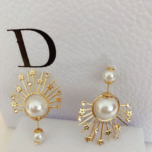 2021 new designer jewelry d family earrings star pearl sun net red earrings, Golden
2021 new designer jewelry d family earrings star pearl sun net red earrings, Golden