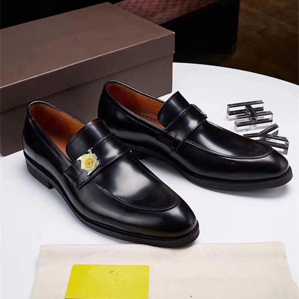 2021 men designers dress shoes black leather plus size middle-aged dad shoes formal wedding footwear man luxurys business shoes 38-45
2021 men designers dress shoes black leather plus size middle-aged dad shoes formal wedding footwear man luxurys business shoes 38-45