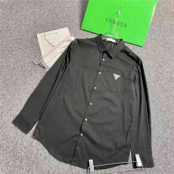 2022 bottega tide venet brand high street baodiejia bv classic inverted triangle new long sleeved shirt for men and women fashion brand, White;black
2022 bottega tide venet brand high street baodiejia bv classic inverted triangle new long sleeved shirt for men and women fashion brand, White;black