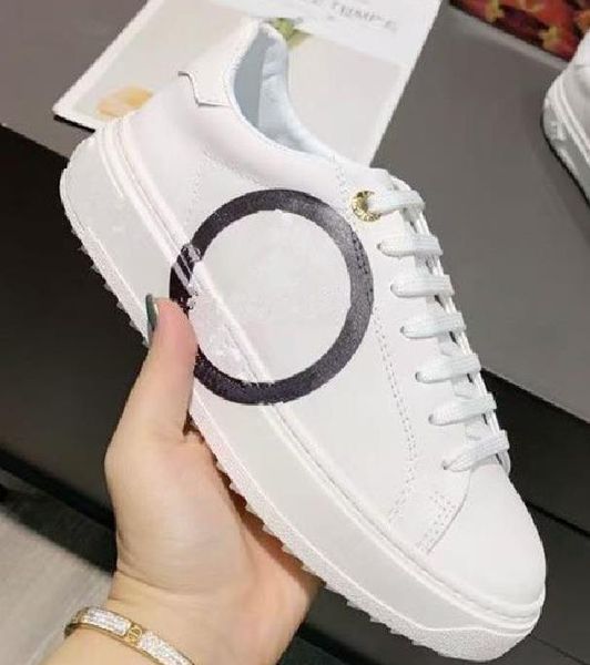2021 selling triple shoes for women platform sneakers black white bred trainers fashion sports sneakers outdoor casual shoes
2021 selling triple shoes for women platform sneakers black white bred trainers fashion sports sneakers outdoor casual shoes
