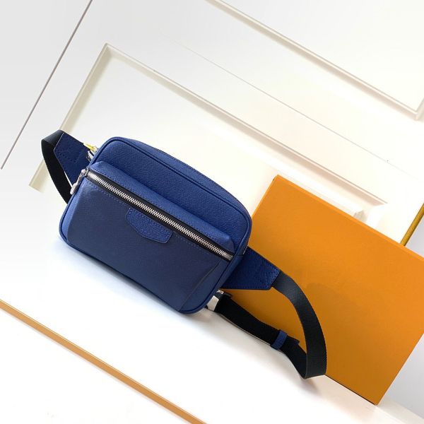 classic men's one shoulder bag cross bag small messenger bag luxury designer bag, size: 21 * 17 * 55cm, 015
classic men's one shoulder bag cross bag small messenger bag luxury designer bag, size: 21 * 17 * 55cm, 015