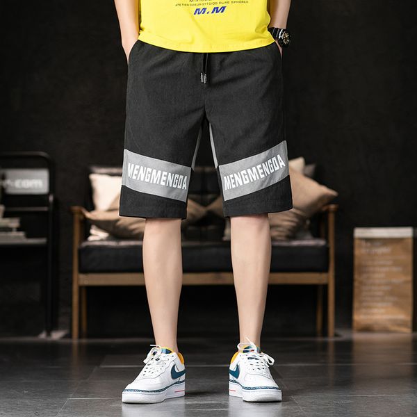 2020 mens summer shorts pattern letter knee length black elastic waist patchwork short homme ete sport short with poacket 3xl, White;black
2020 mens summer shorts pattern letter knee length black elastic waist patchwork short homme ete sport short with poacket 3xl, White;black