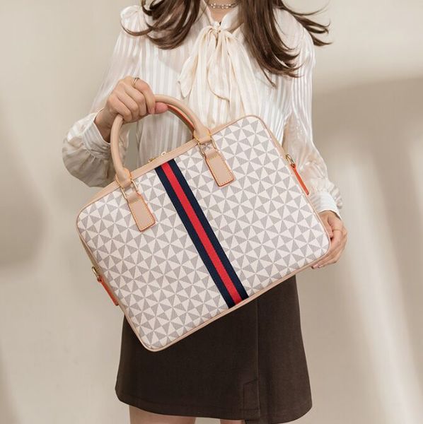 fashion designer crossbody bags mens briefcases messenger shoulder bags new black purses ladies envelope bag zipper
fashion designer crossbody bags mens briefcases messenger shoulder bags new black purses ladies envelope bag zipper