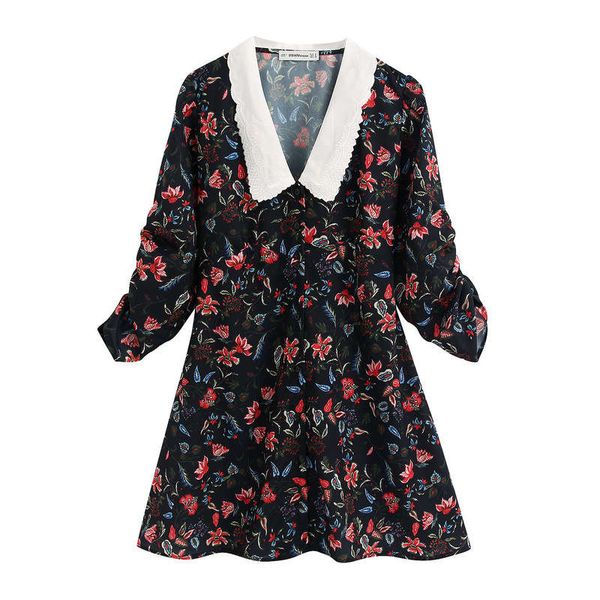 spring 2020 new style embroidered neckline floral print mini dress, Black;gray
spring 2020 new style embroidered neckline floral print mini dress, Black;gray