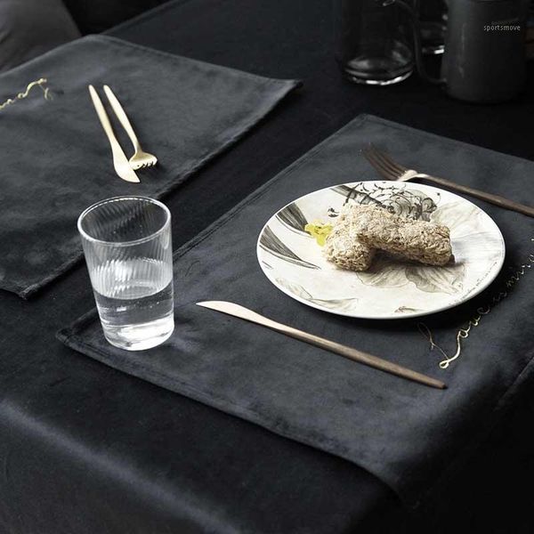 table napkin 6pcs/lot creative embroidery western mat home dining-table heat insulation non slip bowl cate kitchen decoration1
table napkin 6pcs/lot creative embroidery western mat home dining-table heat insulation non slip bowl cate kitchen decoration1