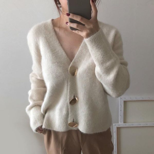 2021 autumn winter fashion women mink cashmere cardigan sweater female v neck knitted long haired mink cashmere sweater, White;black
2021 autumn winter fashion women mink cashmere cardigan sweater female v neck knitted long haired mink cashmere sweater, White;black