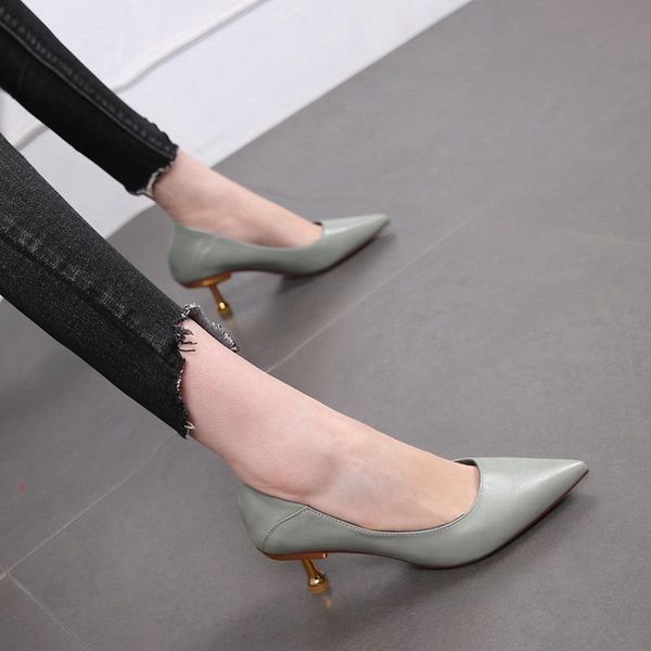 dress shoes girl 5cm medium heel black work female wedding bride point toe pumps for woman
dress shoes girl 5cm medium heel black work female wedding bride point toe pumps for woman