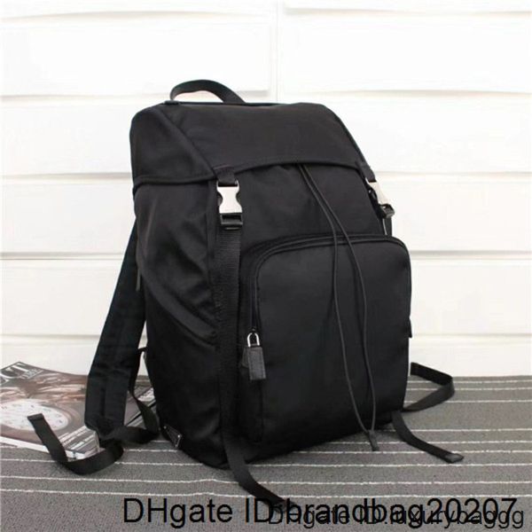 neo-classical fashion vz135 size 45cm 27cm 17cm retro style luxury canvas leather designer highest quality backpack, Black;red
neo-classical fashion vz135 size 45cm 27cm 17cm retro style luxury canvas leather designer highest quality backpack, Black;red