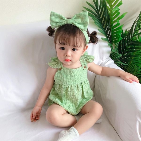2pcs/set summer newborn baby clothes plaid cotton ruffle sleeveless infant romper new toddler outfits sunsuit girl with headband t200706, Blue 
2pcs/set summer newborn baby clothes plaid cotton ruffle sleeveless infant romper new toddler outfits sunsuit girl with headband t200706, Blue