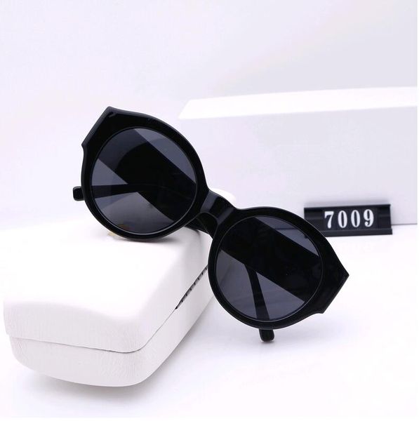 rimless fashion sunglasses for women brand metal frame gradient shade sunglasses for women uv4007009, White;black
rimless fashion sunglasses for women brand metal frame gradient shade sunglasses for women uv4007009, White;black