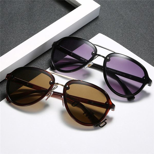 2020 new brand fashion classic pilot sunglasses men's women's sun glasses eyewear metal glass lenses with box delivery 1, White;black
2020 new brand fashion classic pilot sunglasses men's women's sun glasses eyewear metal glass lenses with box delivery 1, White;black