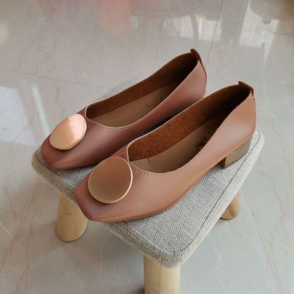 2021 new autumn women pumps ladies middle heels casual career office shoe slip on pu leather women's fashion square toe gsut, Black
2021 new autumn women pumps ladies middle heels casual career office shoe slip on pu leather women's fashion square toe gsut, Black