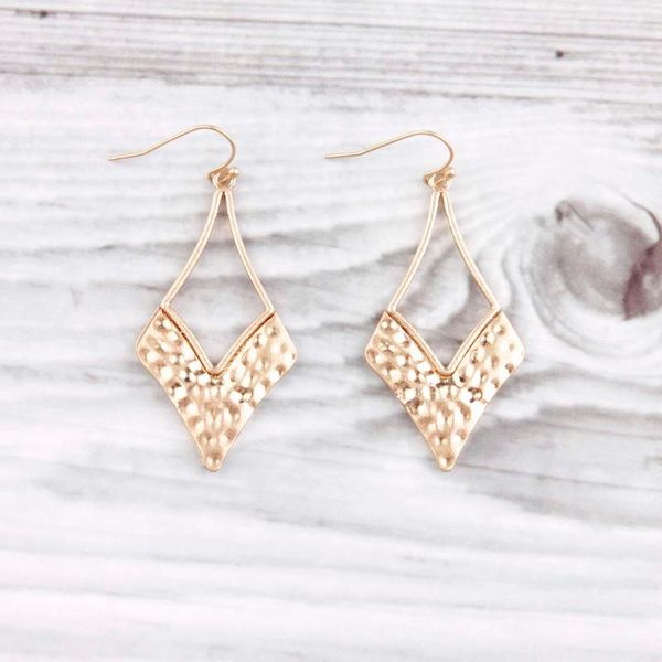 zwpon 2021 new arrival hammered arrow drop earrings for women fashion zinc alloy geometric triangle earrings jewelry wholesale, Silver
zwpon 2021 new arrival hammered arrow drop earrings for women fashion zinc alloy geometric triangle earrings jewelry wholesale, Silver
