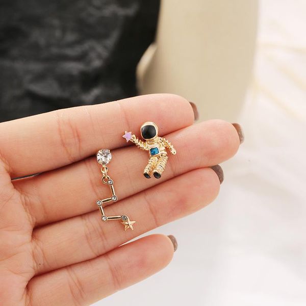 stud creative asymmetric rhinestone big dipper star astronaut earrings universe pick up earring for women girl jewelry gift, Golden;silver
stud creative asymmetric rhinestone big dipper star astronaut earrings universe pick up earring for women girl jewelry gift, Golden;silver