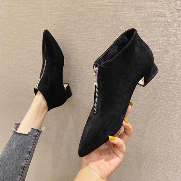 2021 fashion boots women winter shoes pointed toe women ankle boots ladies party shoes square heels black blue
2021 fashion boots women winter shoes pointed toe women ankle boots ladies party shoes square heels black blue