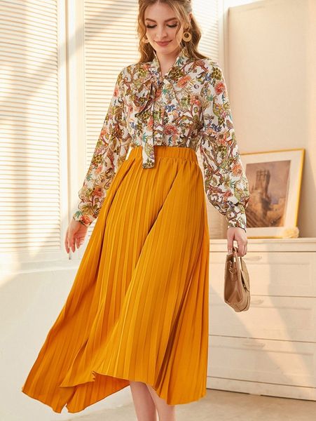floral & paisley print tie neck blouse & pleated skirt o5dv#, White 
floral & paisley print tie neck blouse & pleated skirt o5dv#, White