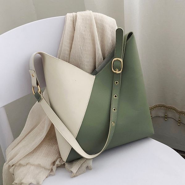 by the summer of 2020, bandits on women's shoulders, artificial leather bags for travel
by the summer of 2020, bandits on women's shoulders, artificial leather bags for travel