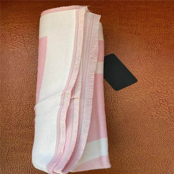 brand designers logo cashmere scarf long 180x65cm high quawholesale cashmere scarves 100% cashmere men's and women's scarves class, Blue;gray
brand designers logo cashmere scarf long 180x65cm high quawholesale cashmere scarves 100% cashmere men's and women's scarves class, Blue;gray