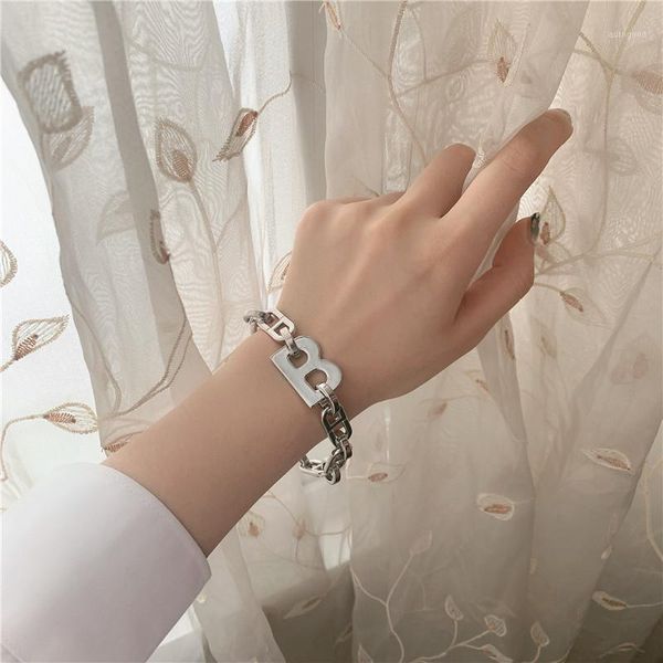 charm bracelets 2021 french retir fashion design gold sliver color letter b pendant detachable bracelet set for womn men jewelry party1, Golden;silver
charm bracelets 2021 french retir fashion design gold sliver color letter b pendant detachable bracelet set for womn men jewelry party1, Golden;silver