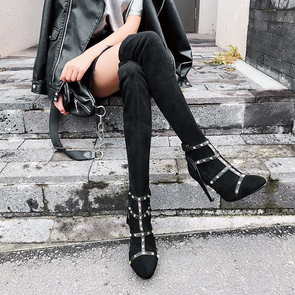 2021 the new woman on her knee rivet decorating finger stiletto high heels boots stuffed woman's shoes uw9q, Black
2021 the new woman on her knee rivet decorating finger stiletto high heels boots stuffed woman's shoes uw9q, Black