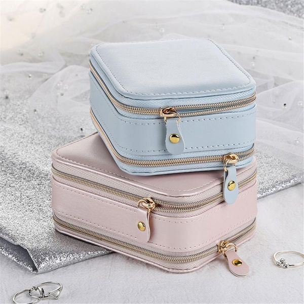1 pc women's creative travel portable zipper jewelry box earring earring jewelry storage box pu multifunctional bag 2020, Pink;blue
1 pc women's creative travel portable zipper jewelry box earring earring jewelry storage box pu multifunctional bag 2020, Pink;blue