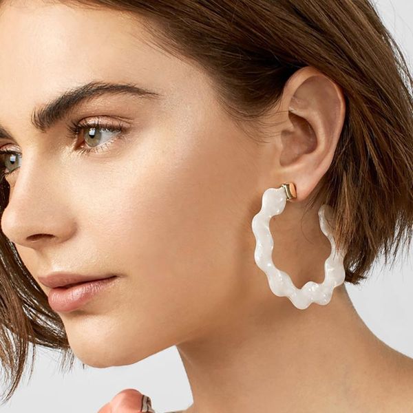 new simple geometric wave acrylic circle earrings for women wedding bridal party jewelry white marble flower lady hoop earrings, Golden;silver
new simple geometric wave acrylic circle earrings for women wedding bridal party jewelry white marble flower lady hoop earrings, Golden;silver