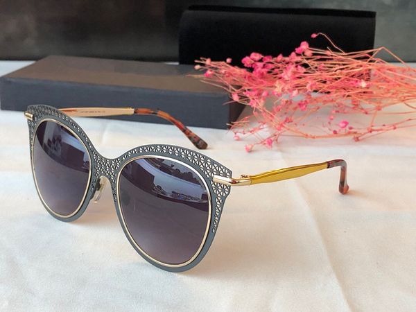 5020 women's sunglasses round frame elegant special inlaid color frame popular sunglasses, with watch case, White;black
5020 women's sunglasses round frame elegant special inlaid color frame popular sunglasses, with watch case, White;black