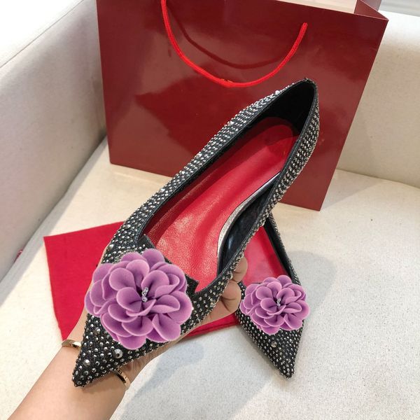 latest women dress shoes flat heels sandals designer womens designer shoe v mark rhinestone genuine leather size34-42cm, Black
latest women dress shoes flat heels sandals designer womens designer shoe v mark rhinestone genuine leather size34-42cm, Black