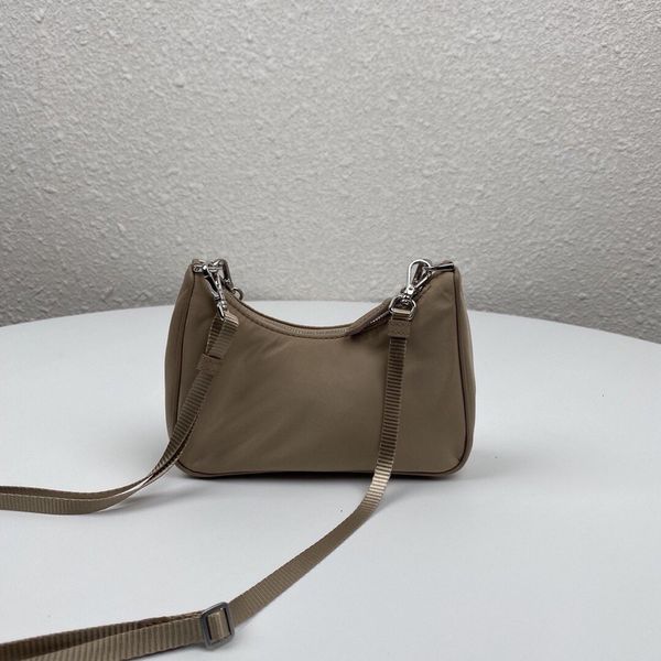 mini multi pochette pra re edition 2005 shoulder crossbody high hand chain nylon bolsos de diseo borsetta, Black
mini multi pochette pra re edition 2005 shoulder crossbody high hand chain nylon bolsos de diseo borsetta, Black