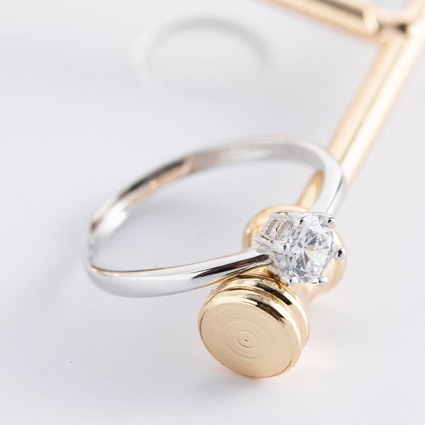 s925 wanying jewelry six claw diamond female sterling silver gift mo sangshi wedding ring c045
s925 wanying jewelry six claw diamond female sterling silver gift mo sangshi wedding ring c045